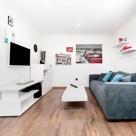 Aurora Sea View Apartment